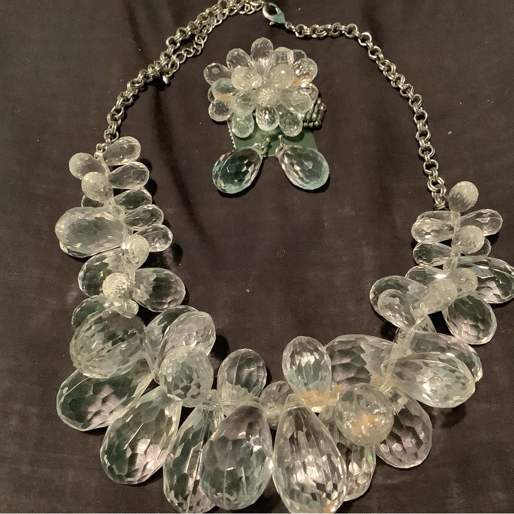 Silver Chunky Necklace with Floral Clusters